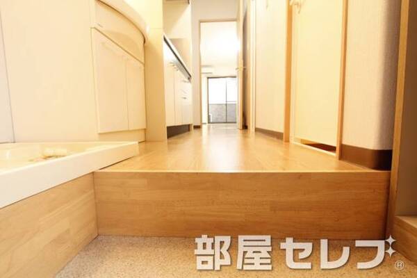 明るく迎えてくれます。