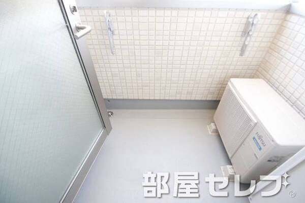 洗濯物が隠せれます。