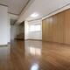 角部屋ですので側面に窓が付いているリビングです。