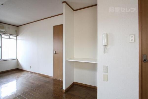 飾り棚です。