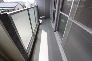 日当たり良好なベランダです。