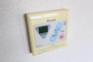 給湯設備で温度調整できます。