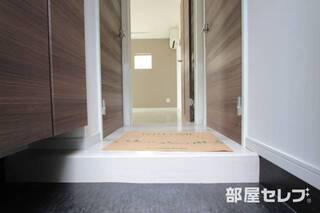 玄関から見た様子