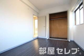 明るい角部屋です。