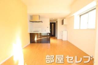 日当り良好なお部屋です。（写真は204号室です）