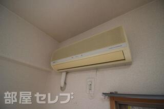 エアコン付いております。