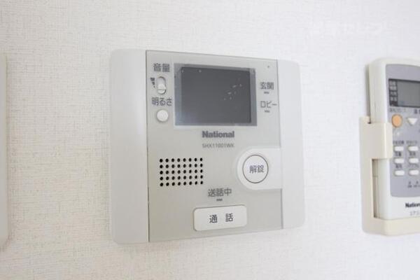 テレビモニターフォンで来客の姿が見れます。