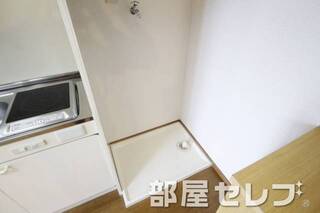 洗濯機置き場はこちらへ。