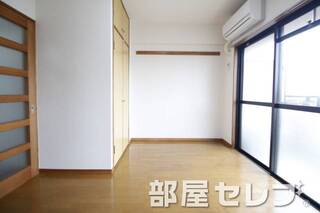 違う角度からの居室。