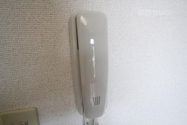 インターホン。