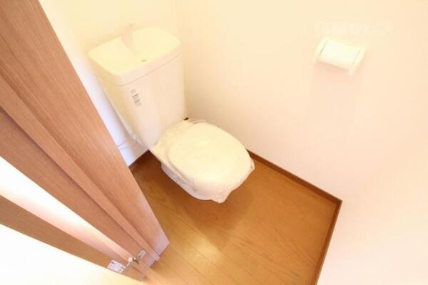 新品の洋式トイレです。