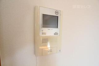 テレビモニターホンで来客時も確認することができます。