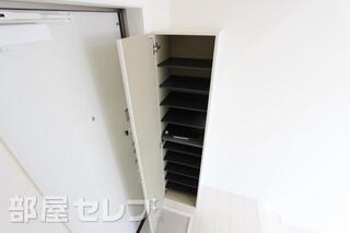 アンダーロフトも広々しています。