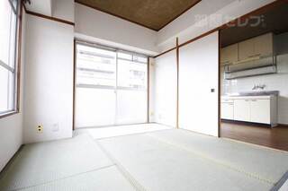 ３Dの写真を使用してます。