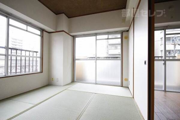 ３Dの写真を使用してます。