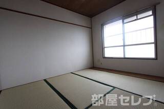 同タイプのお部屋の写真になります。