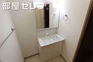 仕切り板は調節できますよ♪