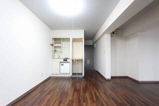 明るい最上階のお部屋です。