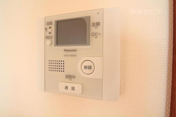 テレビモニターホンで来客者も把握できます。