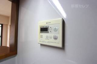 写真は反転タイプになります。