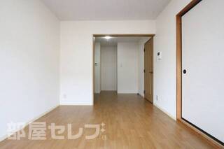 202号室内装写真参照