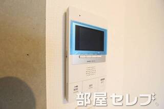 モニターホンで安心ですね。