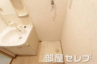 室内洗濯機置き場。