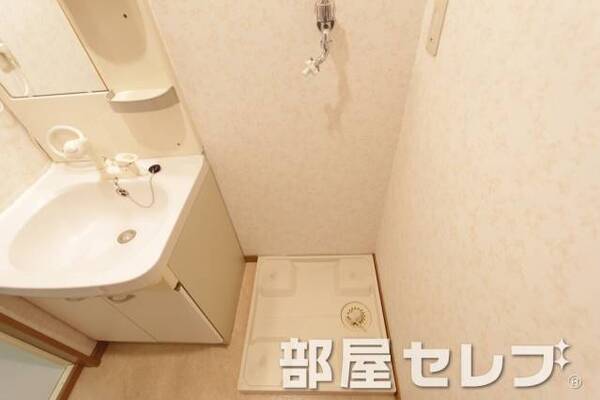 室内洗濯機置き場。