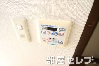 浴室乾燥機付きです。