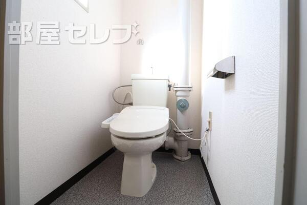 ウォシュレットはサービス品です。修繕・撤去は借主負担
