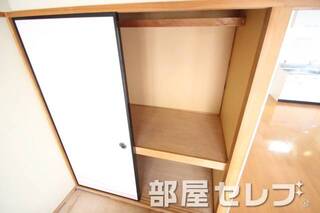 使い分け出来て便利な収納スペースです。