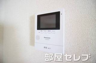 TVモニター付きで来客者を確認できます。