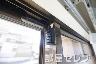窓ロック。
