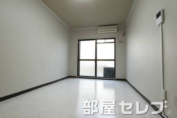 別角度からの写真です。