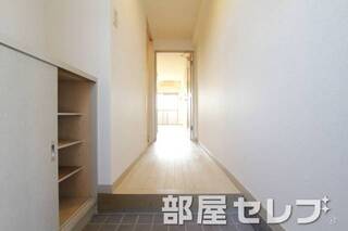 玄関から見た景色です。