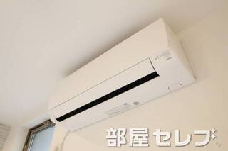 冷暖房エアコン。