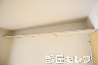 上部収納。