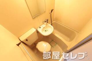 掃除のし易いバスルームです。