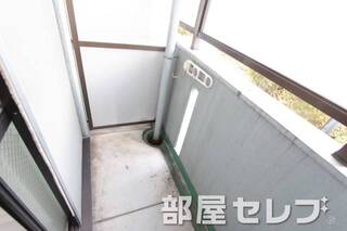 広めなバルコニーで洗濯物もたくさん干せます。