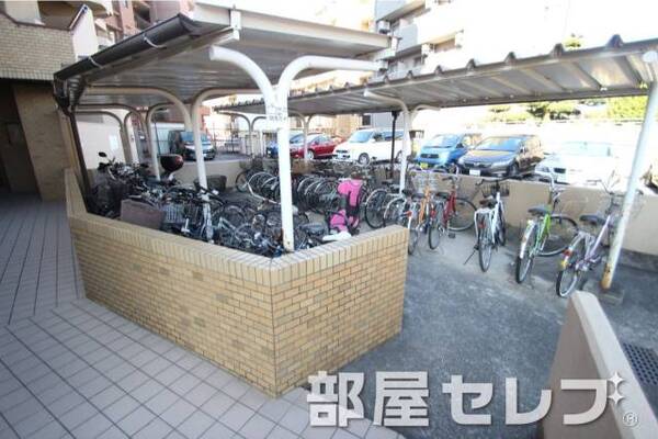 自転車置場。