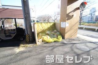 ゴミ置き場。