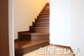 居住空間は2階になります。