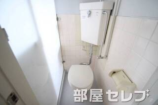 トイレ別です。
