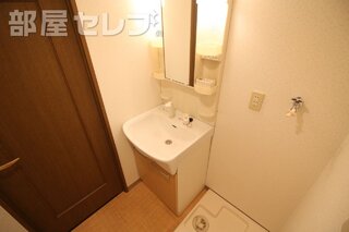 洋服も沢山かけることが出来ます。