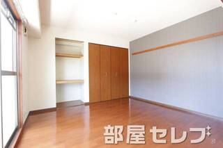 寝室。