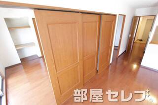 三面扉で自由自在。