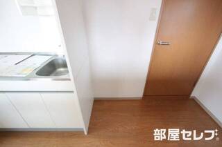 冷蔵庫はこちらに置けます。