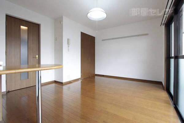 ※202号室室内参照