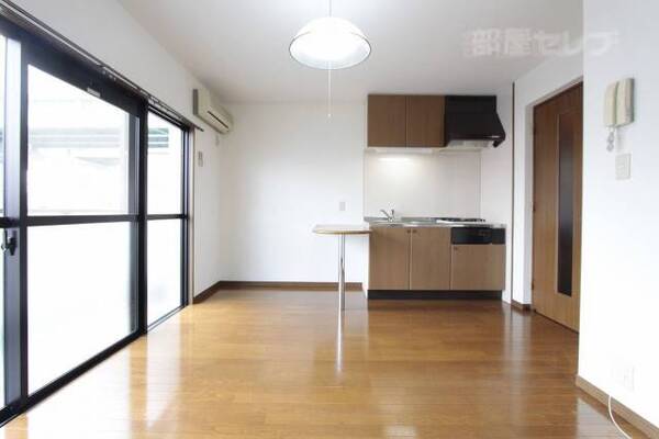 ※202号室室内参照