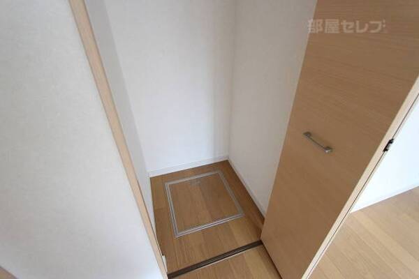 写真はＤ102号室の内装です。